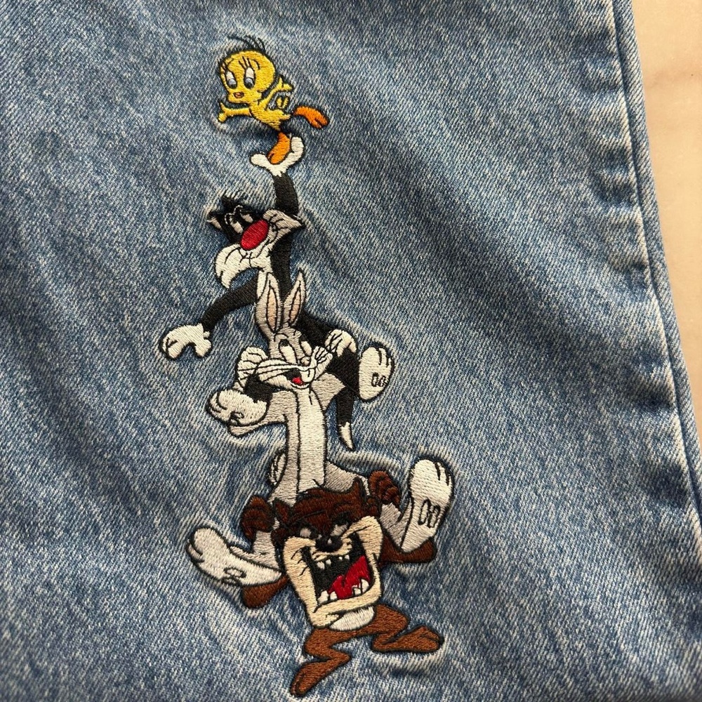 Looney Tunes Classic Vintage 1995 Jeans - Picture 6 of 8